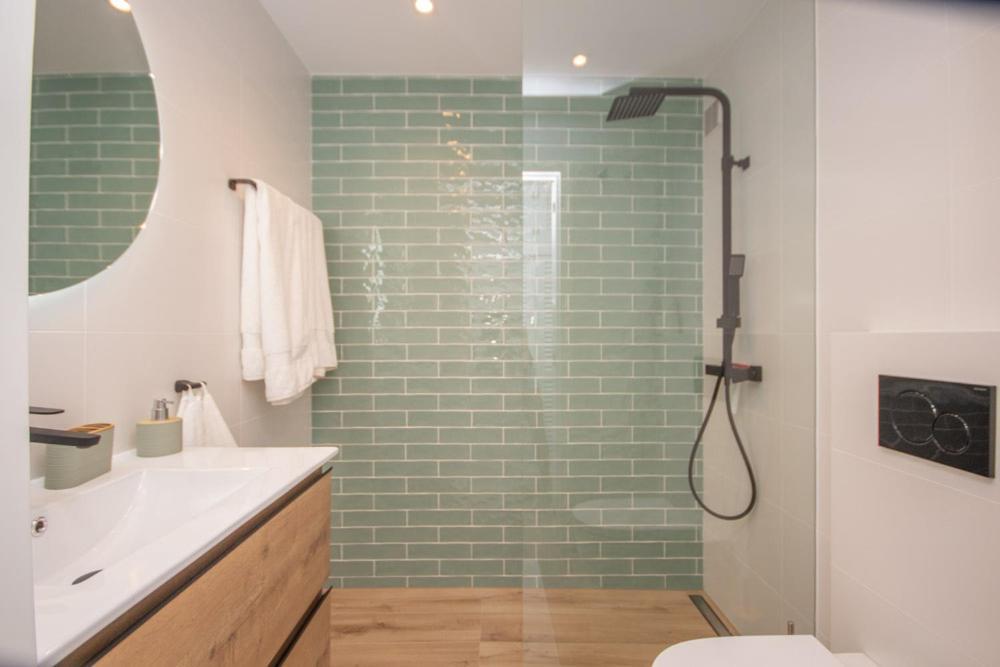 Wonderful 2 Bed Apartment With Stunning Sea Views Sitio de Calahonda 외부 사진