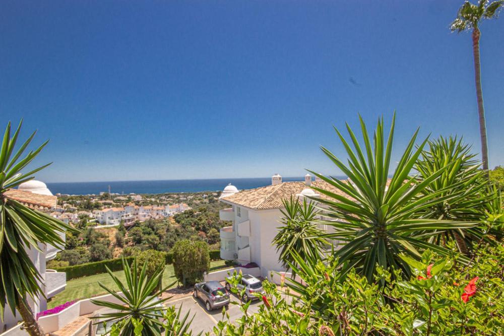 Wonderful 2 Bed Apartment With Stunning Sea Views Sitio de Calahonda 외부 사진