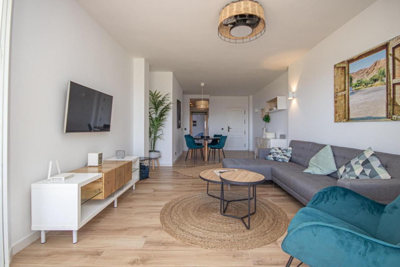 Wonderful 2 Bed Apartment With Stunning Sea Views Sitio de Calahonda 외부 사진